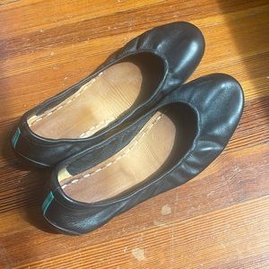 Black tieks